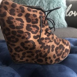 Wedge leopard bootie